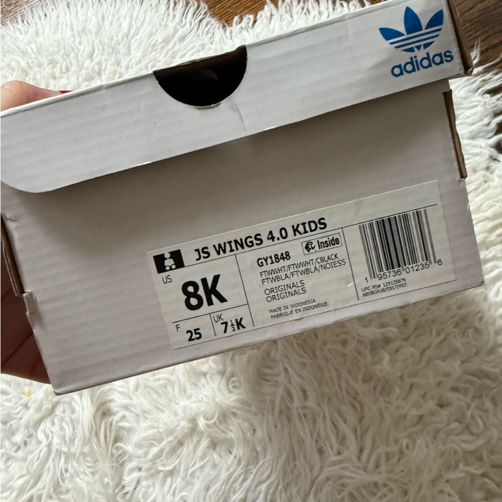 White Sneakers with Wing Design - Picture 9 of 9